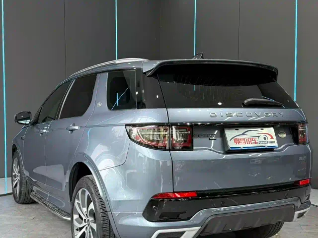 Land Rover Discovery Sport — Фото автомобиля 8