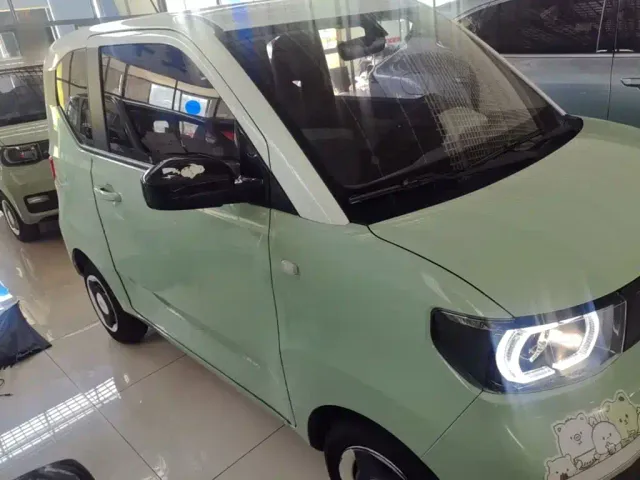 Wuling Hongguang Mini EV — Фото автомобиля 3