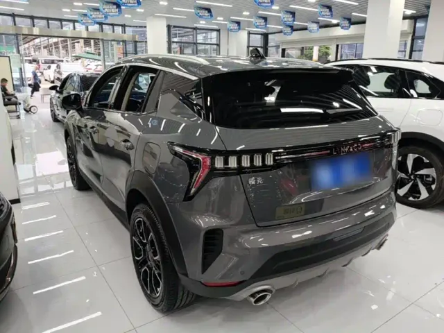 Lynk & Co 06 — Фото автомобиля 4