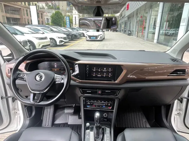 Volkswagen Tharu — Фото автомобиля 6