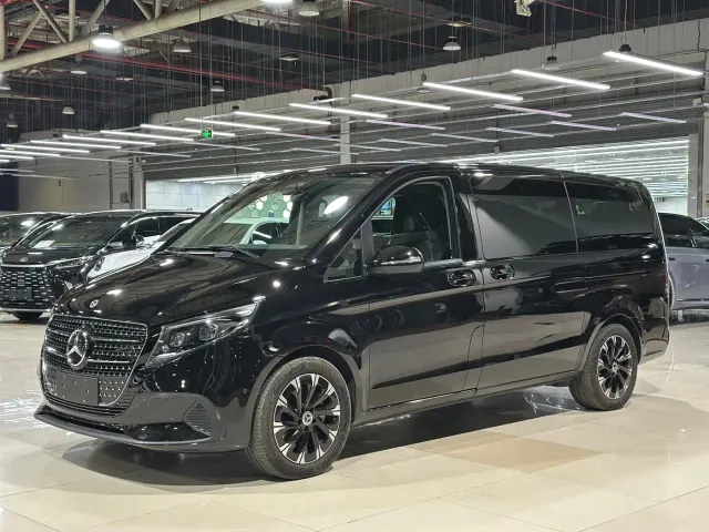 Фотография автомобиля — Mercedes-Benz V-Class