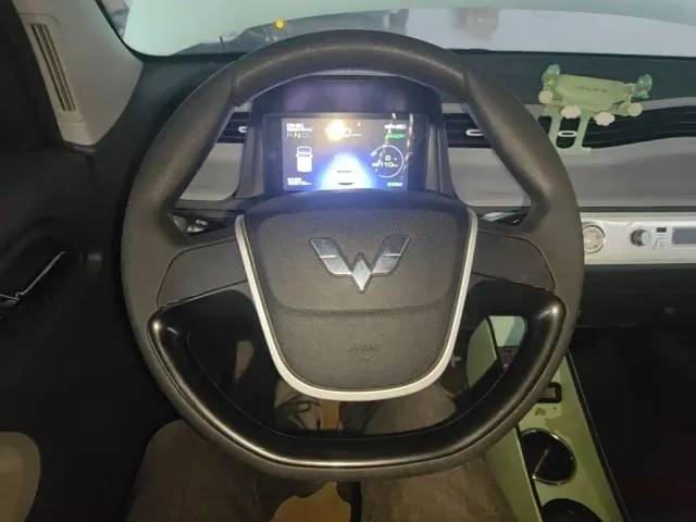 Wuling Hongguang Mini EV — Фото автомобиля 10