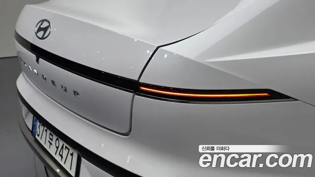 Hyundai Grandeur GN7 — Фото автомобиля 8