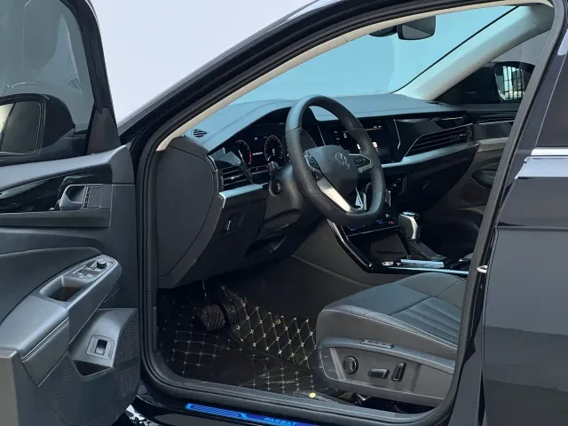 Volkswagen Passat — Фото автомобиля 8