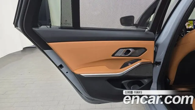 BMW 3-Series 3 серия (G20) 320i Touring M Sport — Фото автомобиля 21