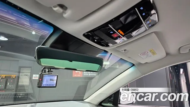 Hyundai Grandeur Grandeur (GN7) — Фото автомобиля 28