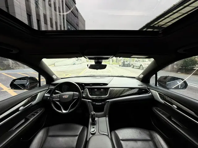 Cadillac XT6 — Фото автомобиля 5
