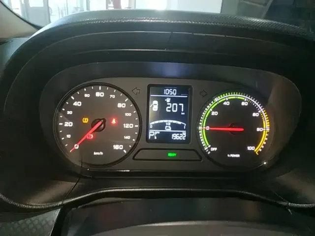 Roewe Kaiwei CLEVER 2021 302km New Four-Seat Super Edition — Фото автомобиля 11