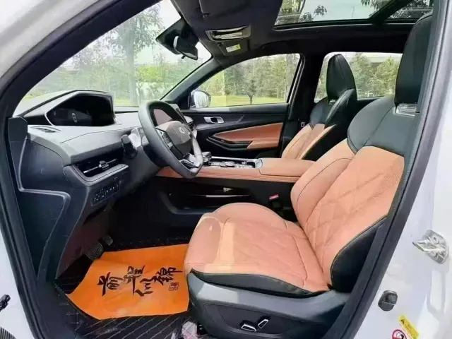 Changan Qiyuan Q05 — Фото автомобиля 3