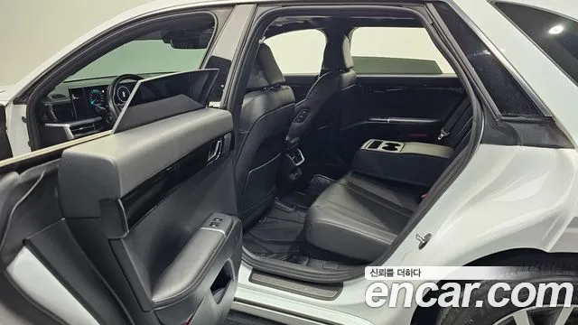 Hyundai Grandeur Grandeur (GN7) 3.5 LPG 2WD (Такси) — Фото автомобиля 25