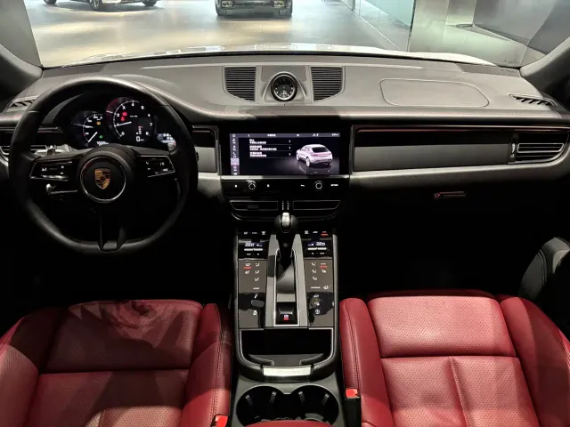 Porsche Macan — Фото автомобиля 14