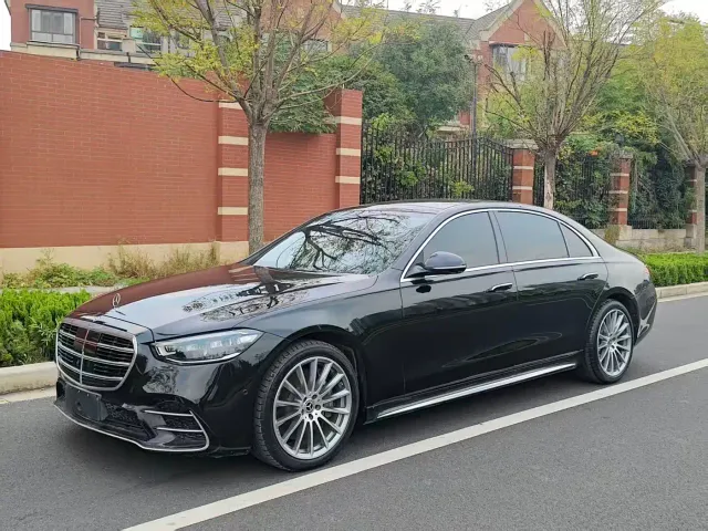 Фотография автомобиля — Mercedes-Benz S-Class