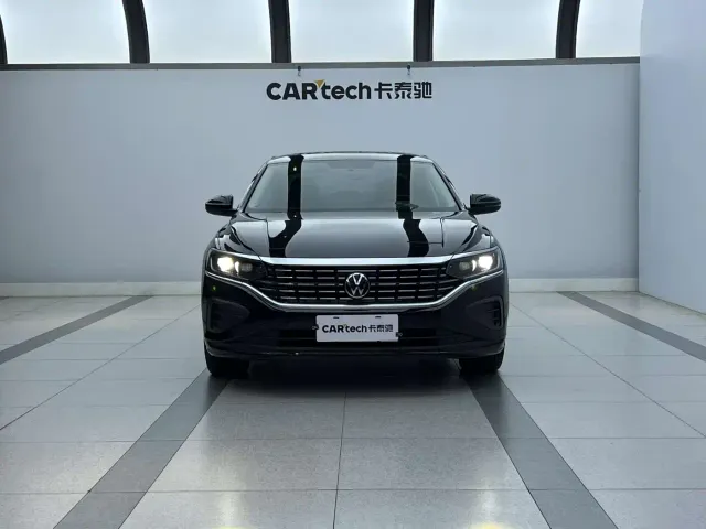 Volkswagen Passat — Фото автомобиля 2
