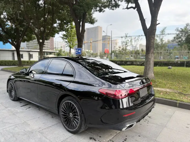 Mercedes-Benz E-Class — Фото автомобиля 9