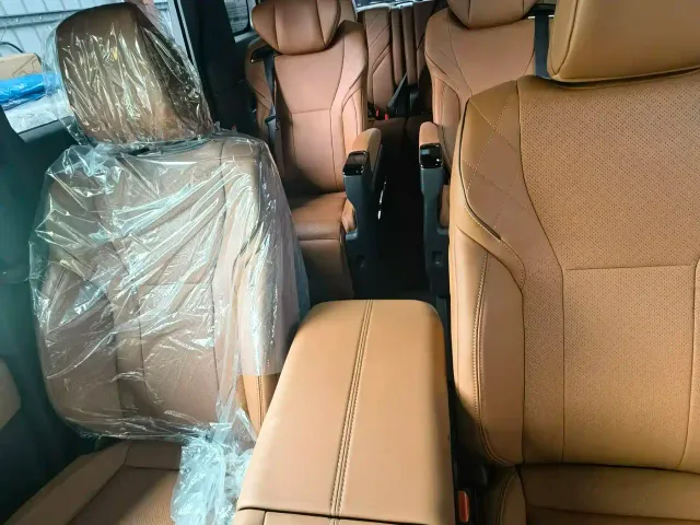Toyota Vellfire — Фото автомобиля 6