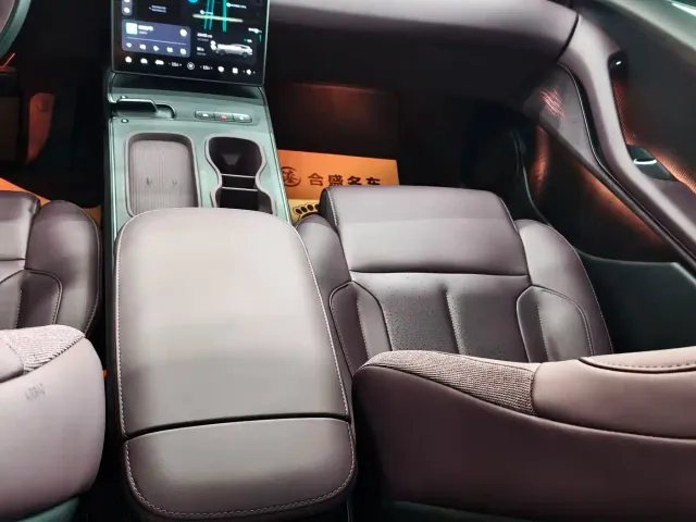 Nio ET5 Touring — Фото автомобиля 14