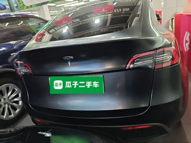Tesla Model Y — Фото автомобиля 5