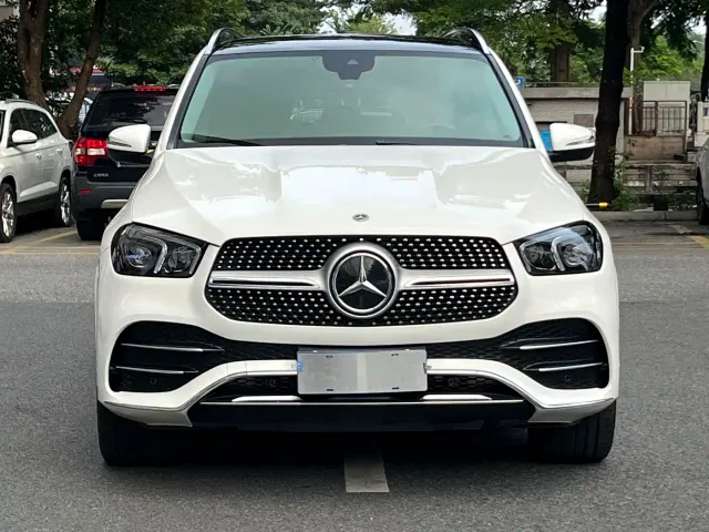 Mercedes-Benz GLE-Class — Фото автомобиля 2