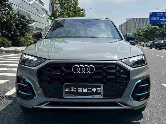Audi Q5L — Фото автомобиля 2