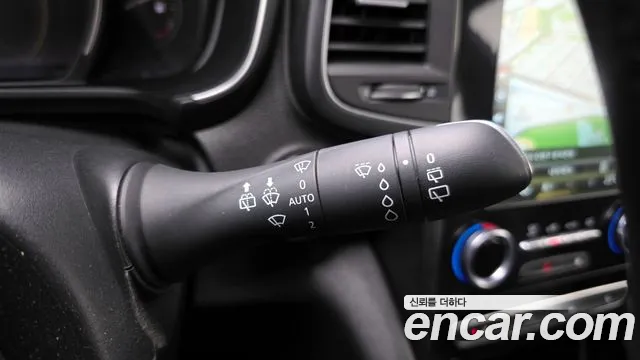 Renault-KoreaSamsung QM6 Новый QM6 2.0 GDe LE Signature 2WD — Фото автомобиля 5