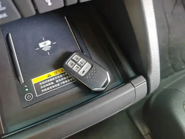 Honda Odyssey — Фото автомобиля 8