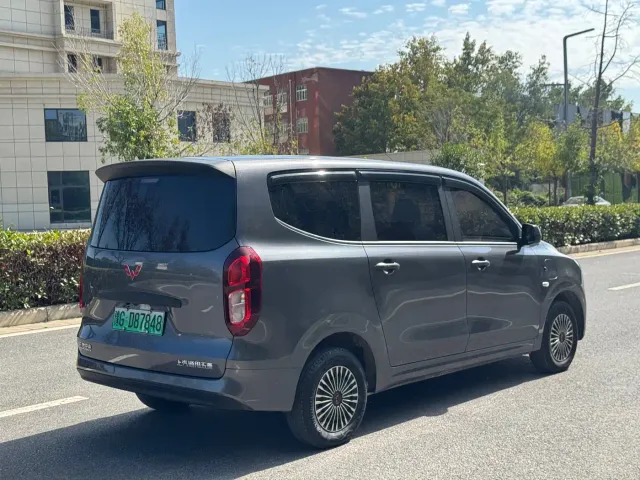Wuling Hongguang — Фото автомобиля 12