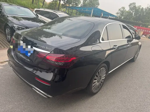 Mercedes-Benz E-Class — Фото автомобиля 9