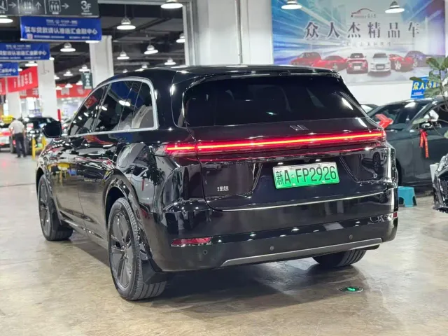 Li Auto L7 — Фото автомобиля 5
