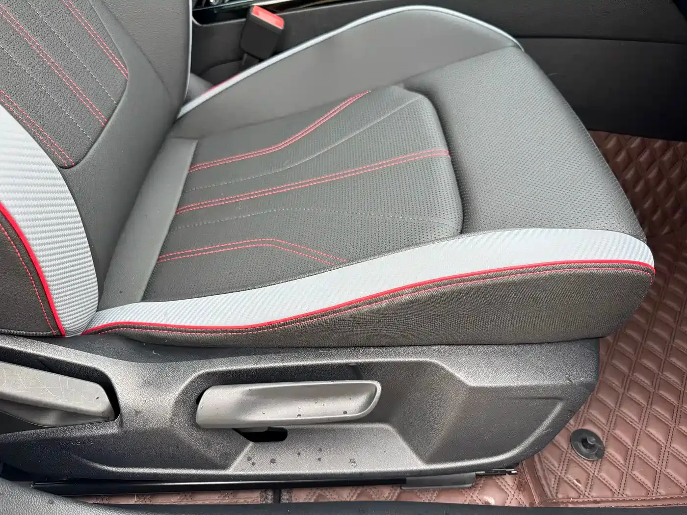 Volkswagen Lamando 2023 Lamando L 280TSI DSG Cool Edition — Фото автомобиля 22