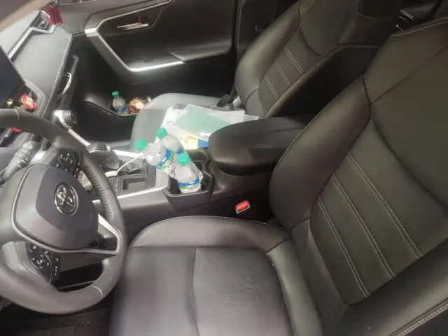 Toyota RAV4 — Фото автомобиля 16