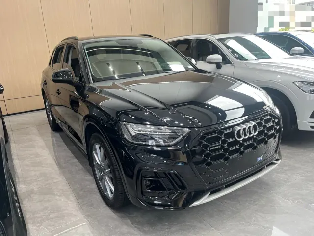 Audi Q5L — Фото автомобиля 3
