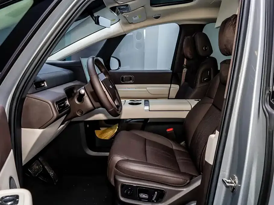 Li Auto Li Auto MEGA 2024 Ultra — Фото автомобиля 8