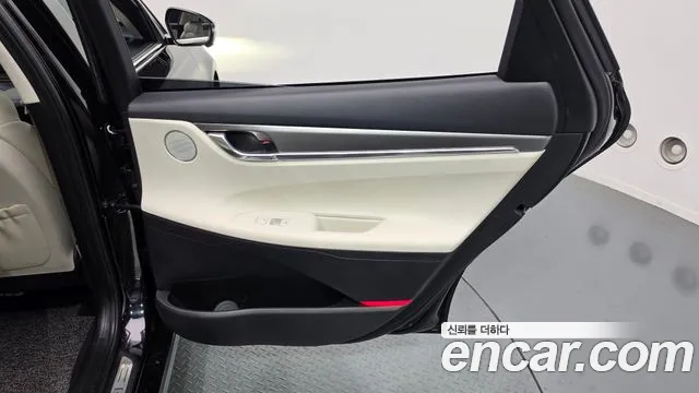 Hyundai Grandeur (New) Hybrid — Фото автомобиля 14