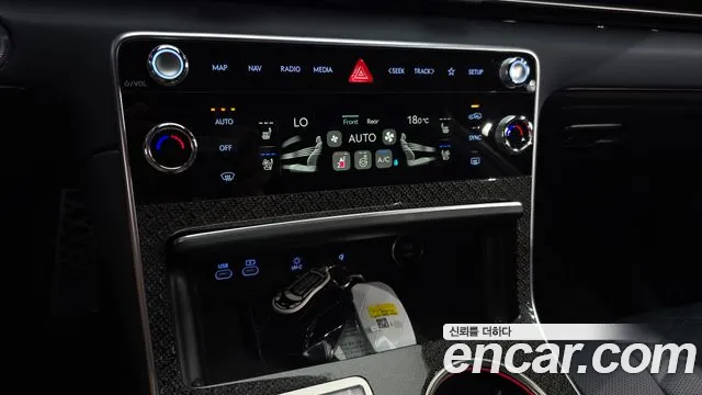 Genesis GV80 — Фото автомобиля 13