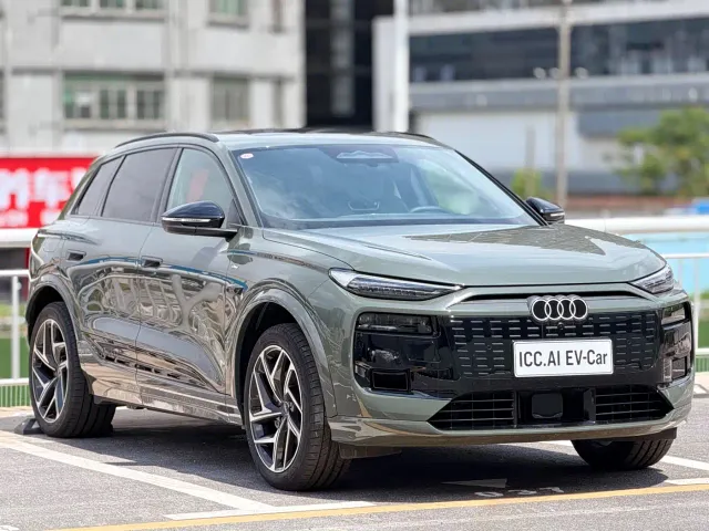 Audi Q6L e-tron — Фото автомобиля 3
