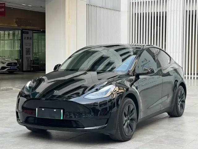 Фотография автомобиля — Tesla Model Y