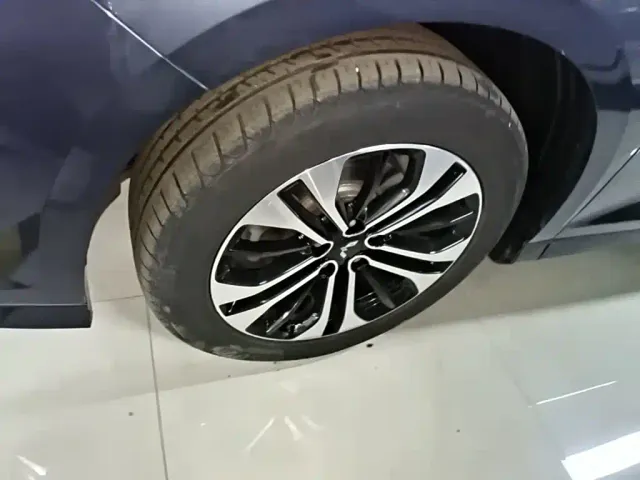 Wuling Victory — Фото автомобиля 22
