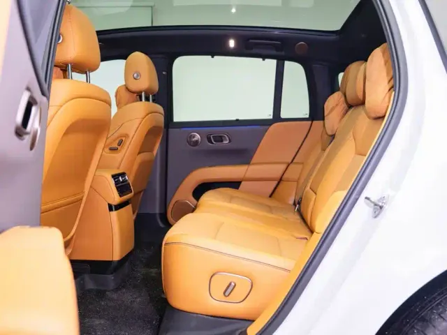 Li Auto i6 — Фото автомобиля 22