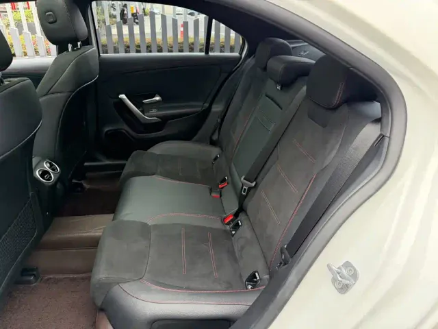 Mercedes-Benz A-Class — Фото автомобиля 12
