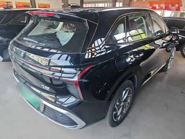 Hongqi HS3 PHEV — Фото автомобиля 6