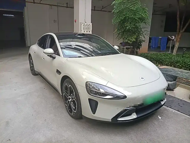 Xiaomi SU7 — Фото автомобиля 3