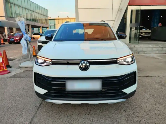 Volkswagen Tharu — Фото автомобиля 2