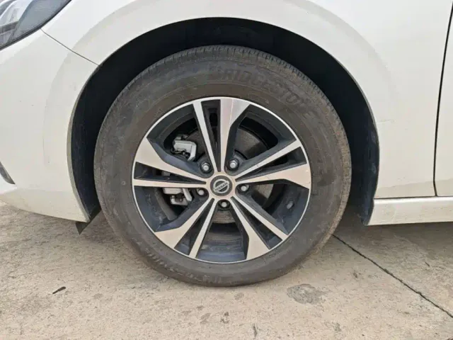 Nissan Sylphy — Фото автомобиля 22