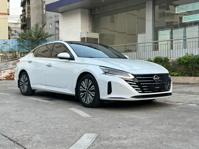 Nissan Teana — Фото автомобиля 3