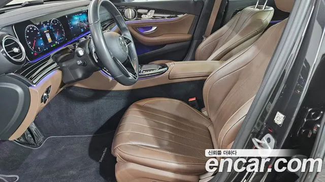 Mercedes-Benz E-Class — Фото автомобиля 14