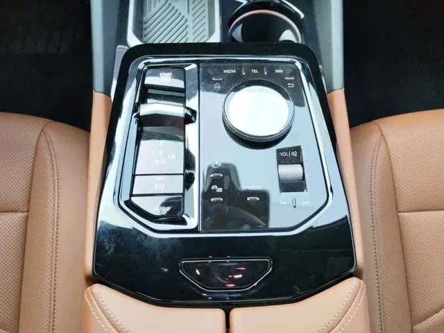 BMW 5 Series — Фото автомобиля 11