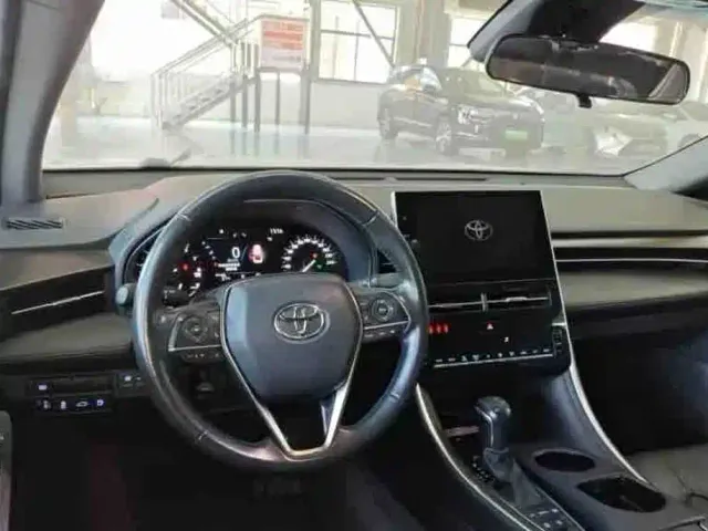 Toyota Avalon — Фото автомобиля 3