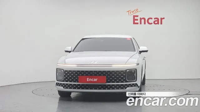 Hyundai Grandeur GN7 — Фото автомобиля 3