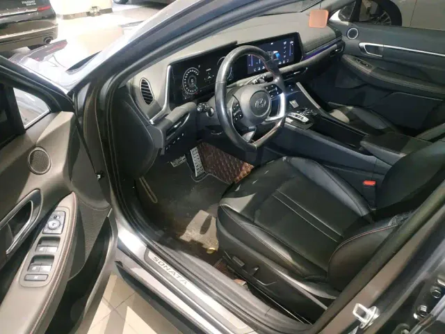 Hyundai Sonata — Фото автомобиля 15