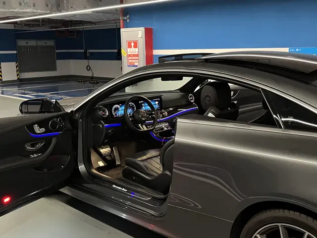 Mercedes-Benz E-Class — Фото автомобиля 23